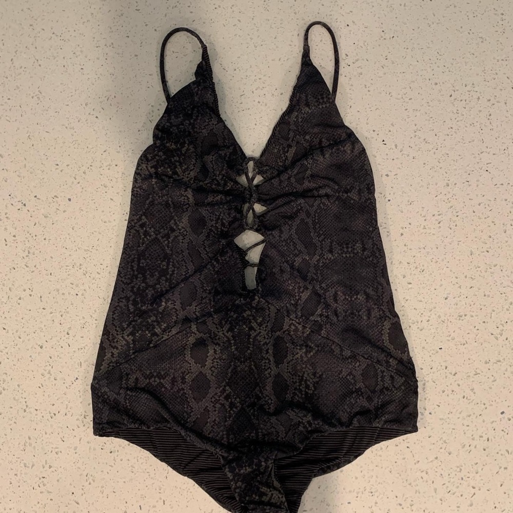 ACACIA KOKOMO IN SAGE PYTHON